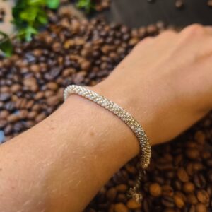 Bransoletka tkana „Srebrna Cisza” – MaviPoppy